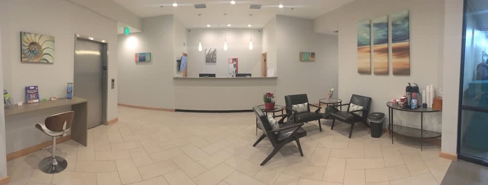 Oyster Bay Inn & Suites 2