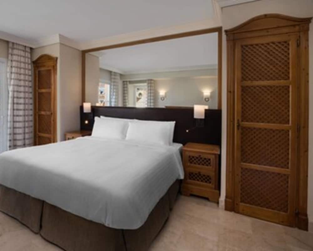 Marriott's Marbella Beach Resort 4