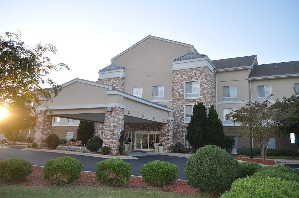 Holiday Inn Express WILLIAMSTON by IHG 1