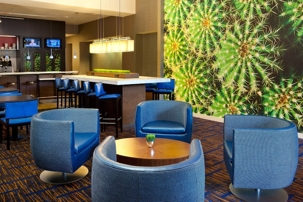 Courtyard Houston Downtown Convention Center 2