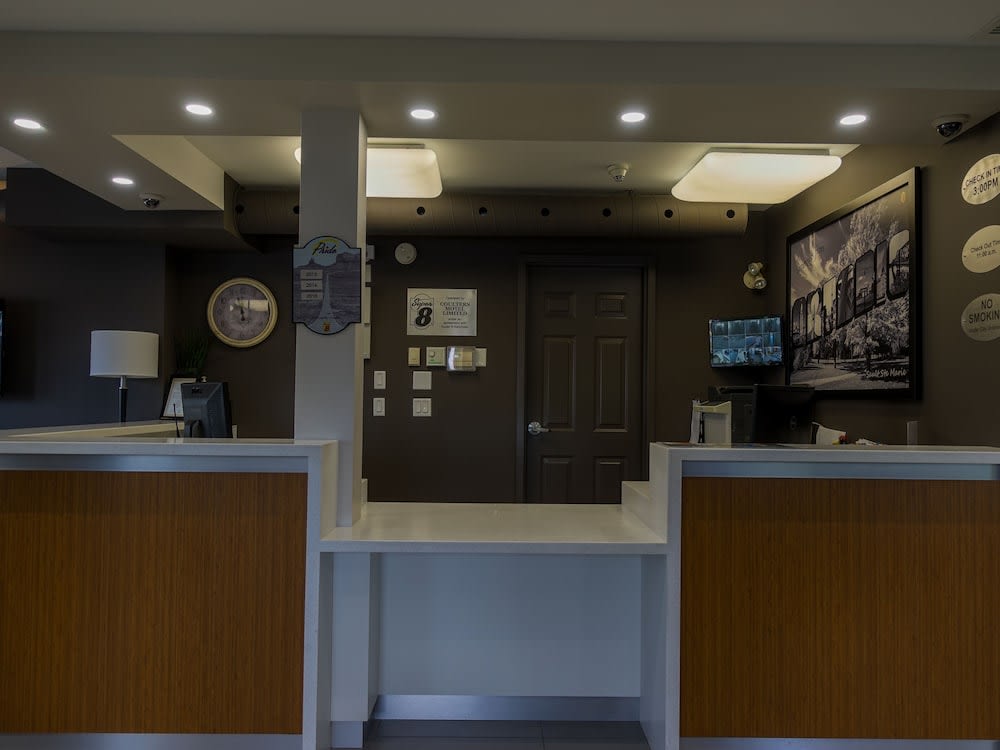 Super 8 by Wyndham Sault Ste Marie On 3