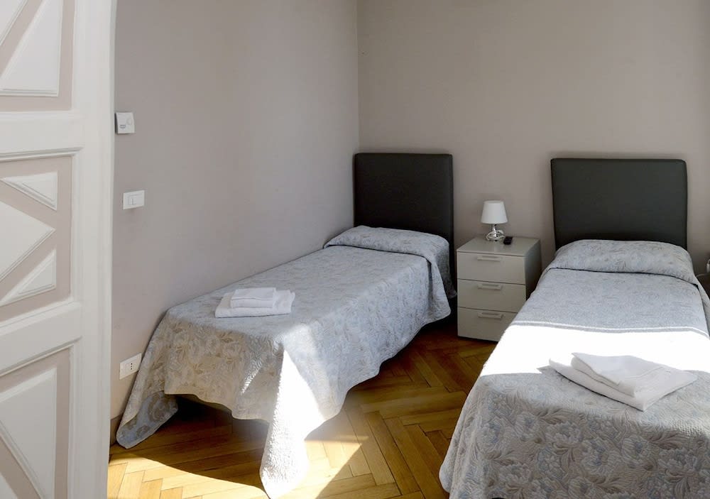 Hotel Mediterranee 5