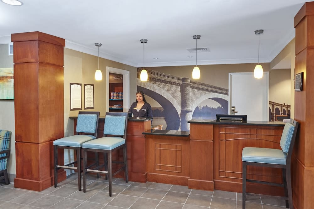 Staybridge Suites Chicago - Glenview by IHG 4