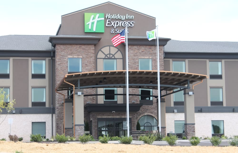 Holiday Inn Express & Suites GLASGOW by IHG 1