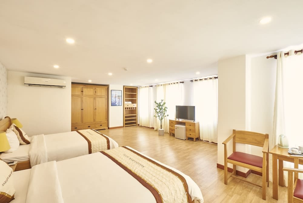 Sai Gon's Book Hotel - The Airport Front 1