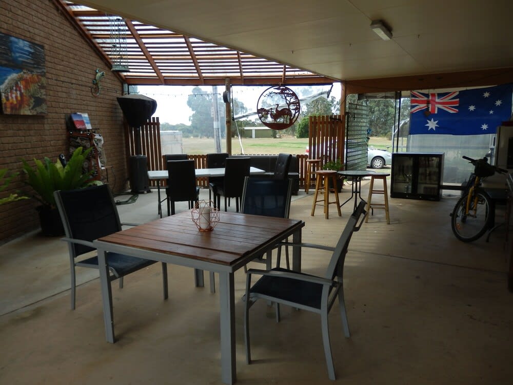 Mountain View Motor Inn & Holiday Lodges 1