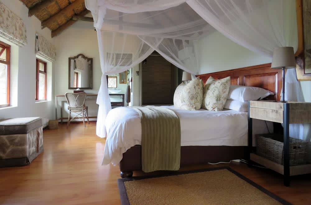 Woodbury Lodge – Amakhala Game Reserve 2