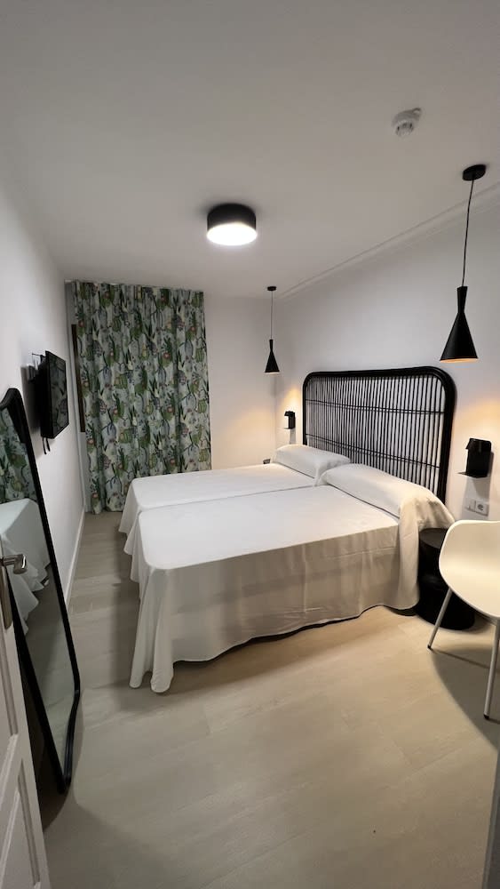 Apartamentos Boutique Poniente Playa 3