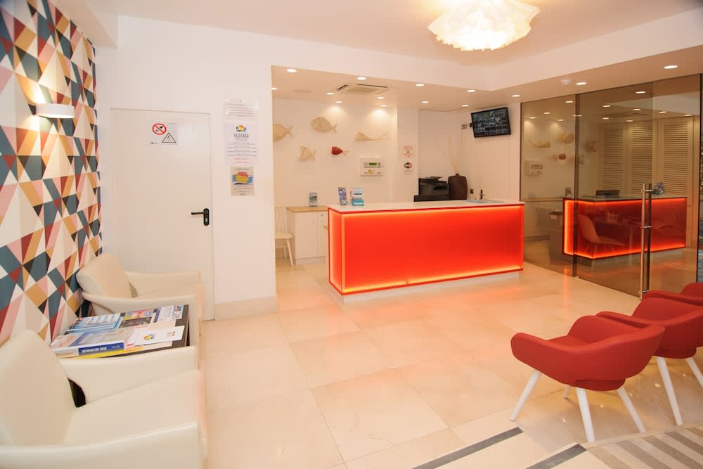 Apartamentos Boutique Poniente Playa 2