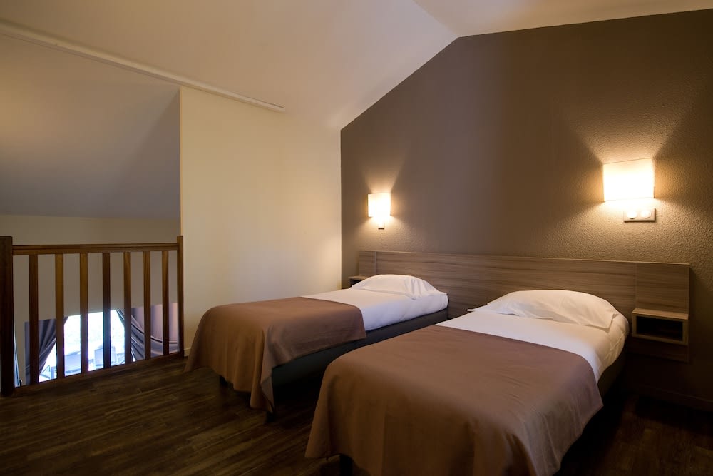 SOWELL Family Les Amandiers 4