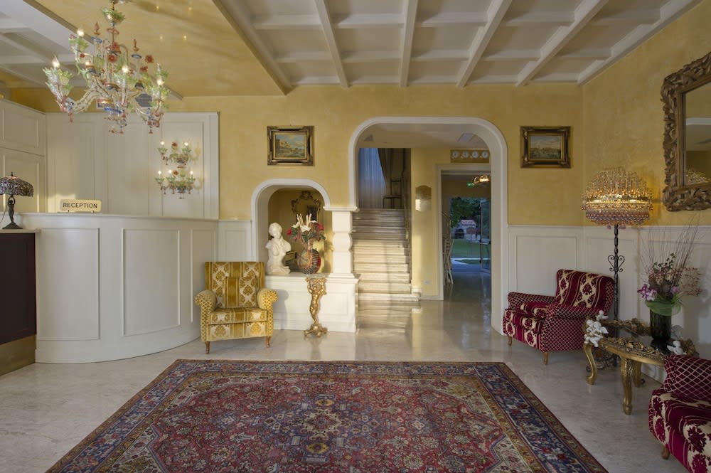 Viktoria Palace Hotel 3