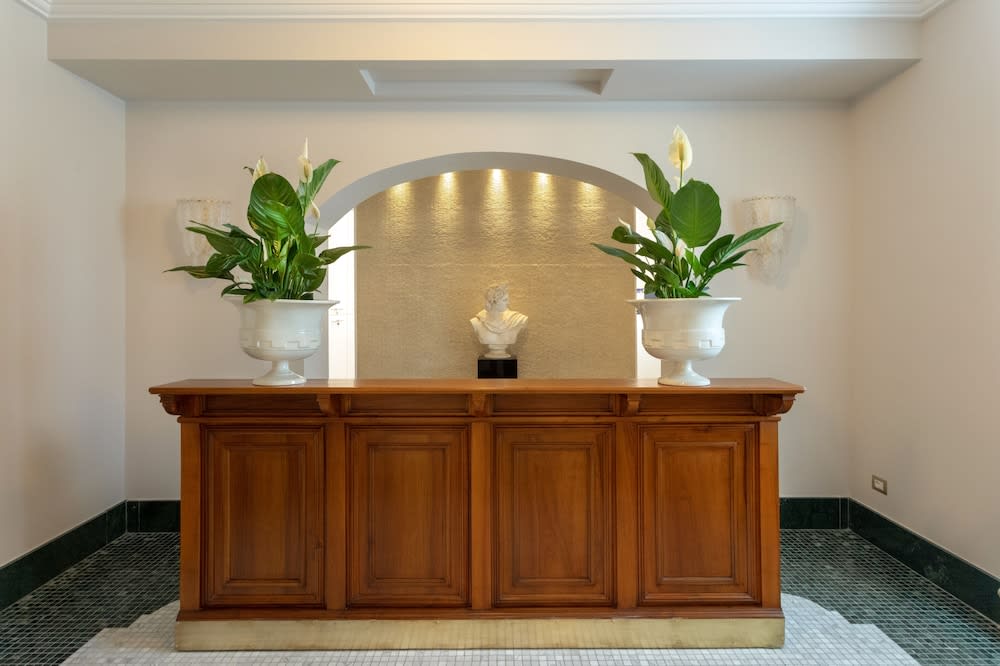 Grand Hotel Des Etrangers 5