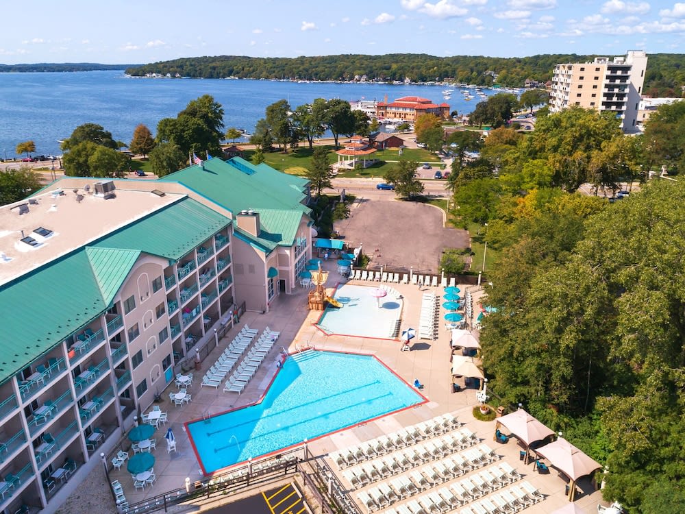 The Cove of Lake Geneva 1