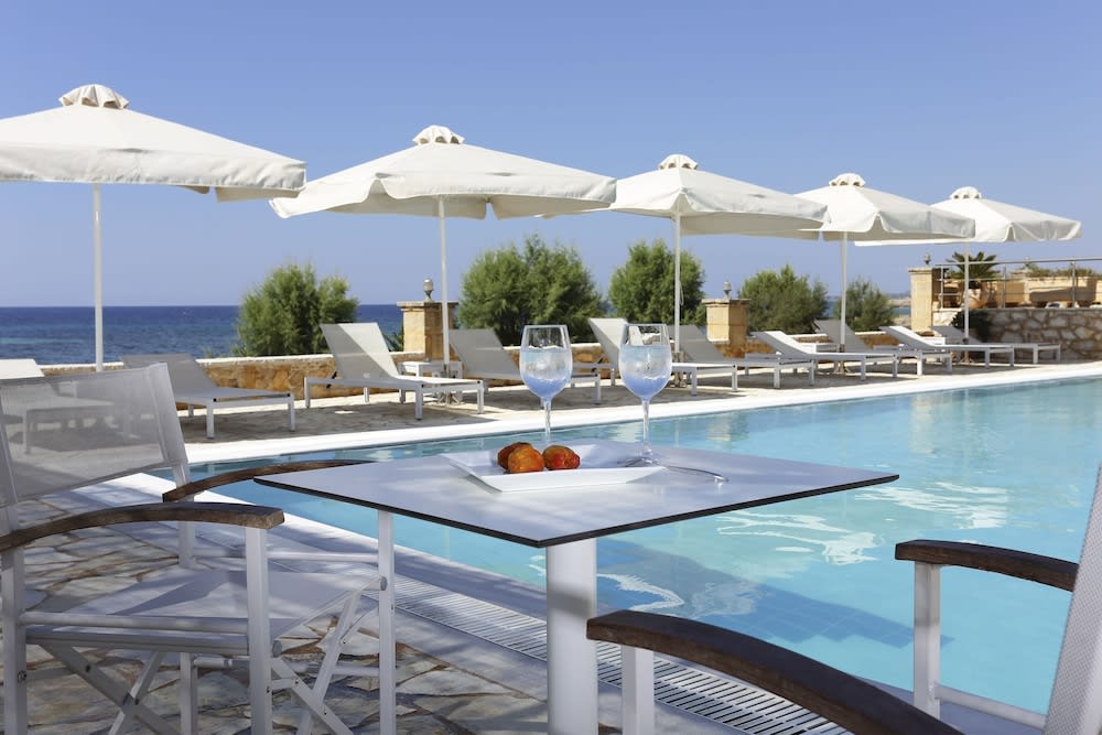 Artina Hotel 1