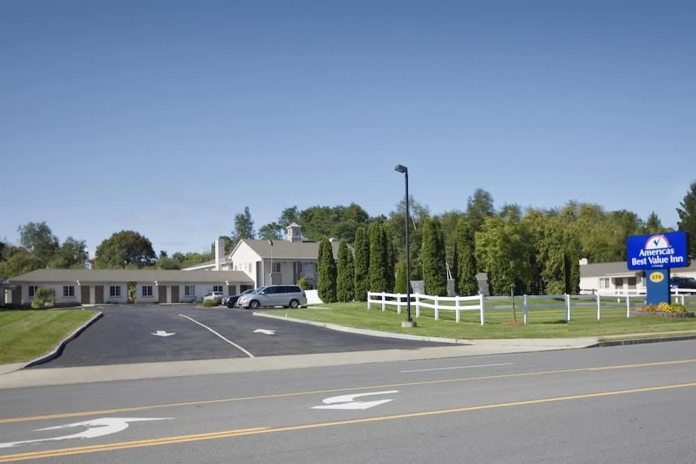 Americas Best Value Inn Greenbush Albany 1