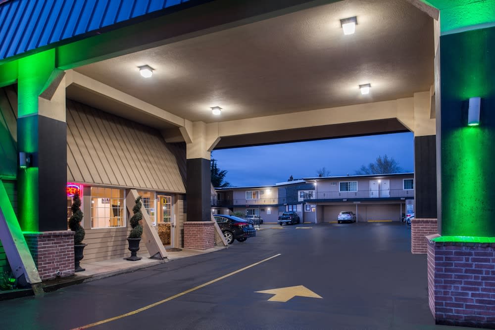 University Inn and Suites Eugene 1