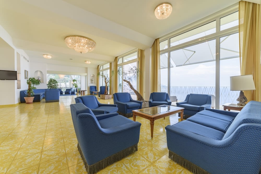 Grand Hotel Excelsior 2