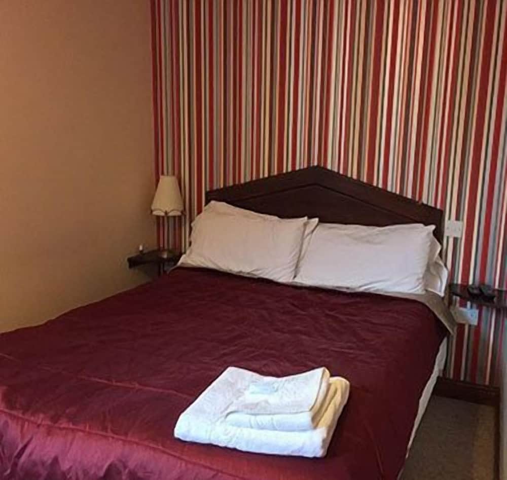 Ambrose Hotel 2