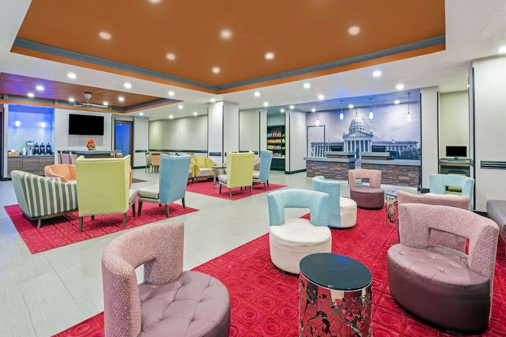 La Quinta by Wyndham Guthrie 2