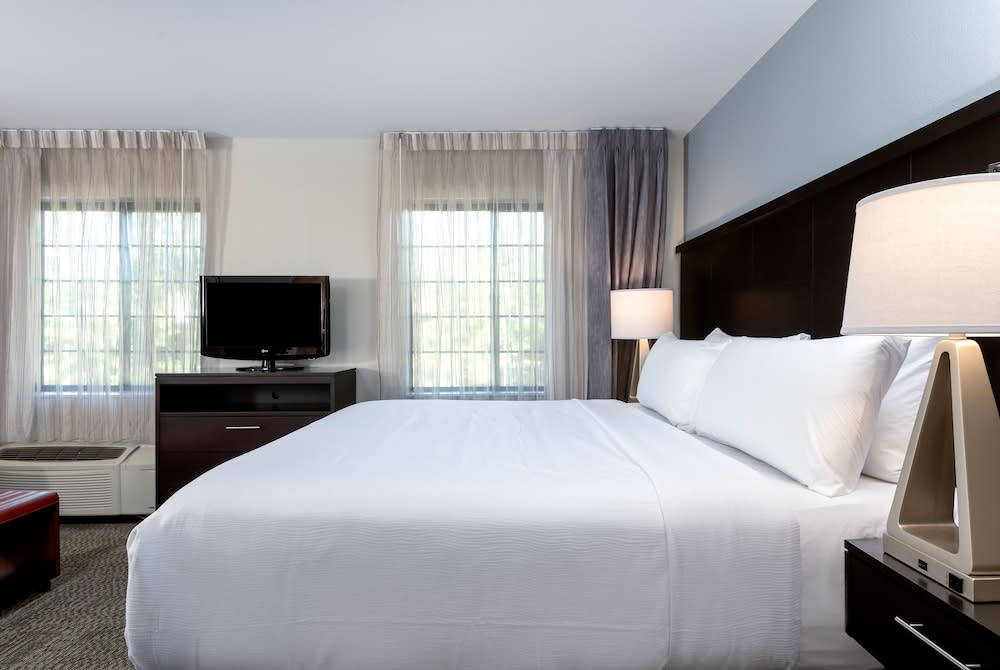 Staybridge Suites Chantilly - Dulles Airport by IHG 2