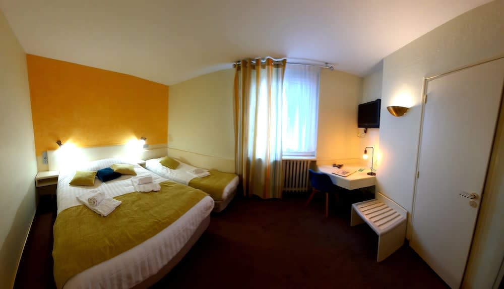 Logis Hôtels - Hôtel et Restaurant Le Lion d'Or 4