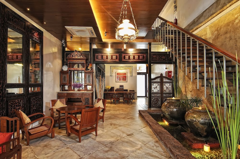 Courtyard at Heeren Boutique Hotel 1