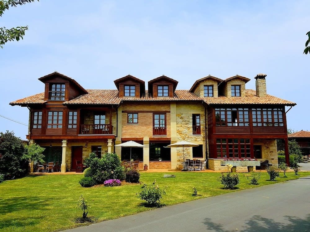 Hotel Casona De Tresali 1
