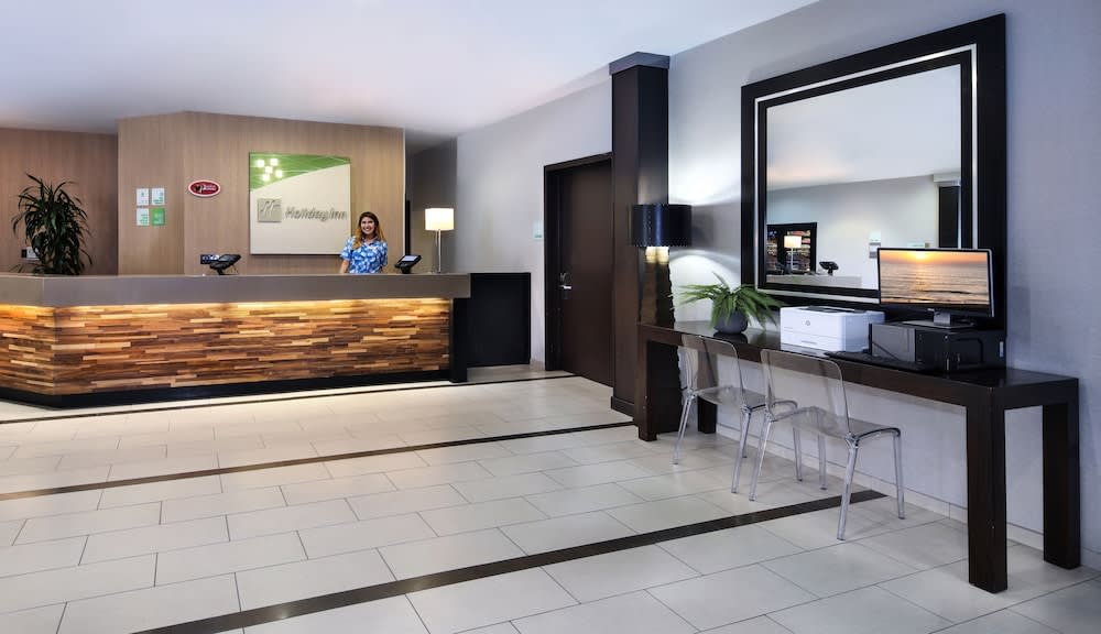 Holiday Inn & Suites ANAHEIM (1 BLK/DISNEYLAND ) by IHG 2