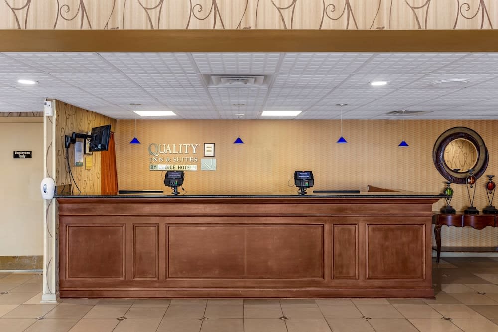 Quality Inn & Suites - Greensboro-High Point 2