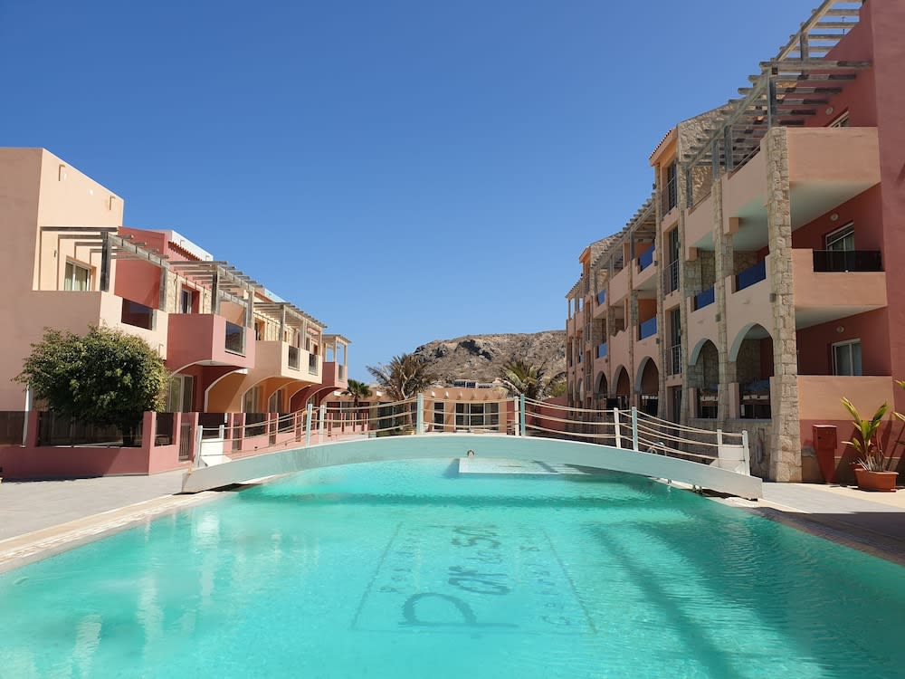 Aparthotel Por do Sol 1