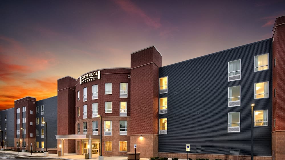 Staybridge Suites MARQUETTE by IHG 1