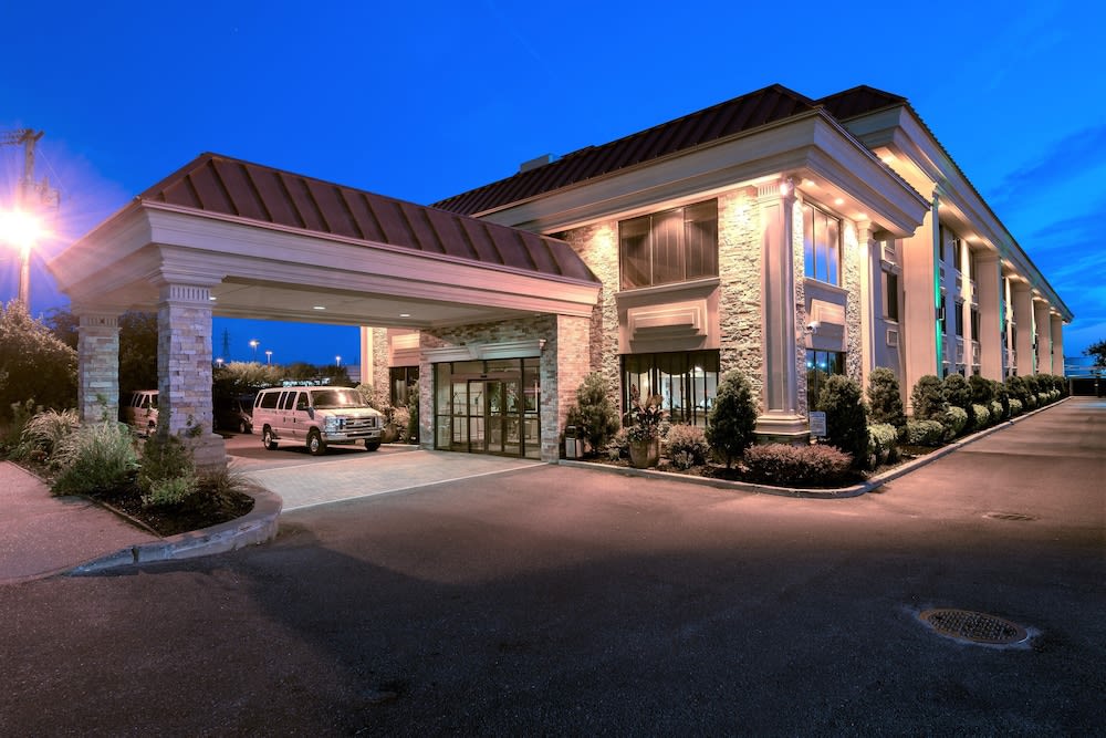 Five Towns Inn - JFK Airport 1