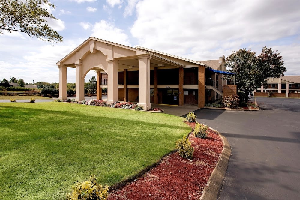 Americas Best Value Inn & Suites in Murfreesboro 1