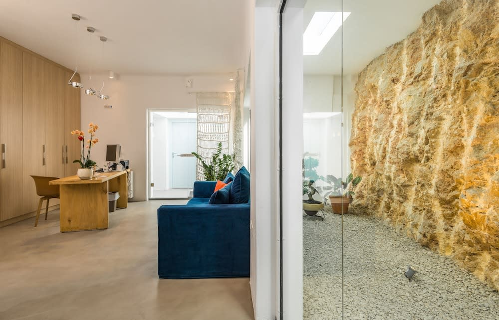 Santorini Heights 2