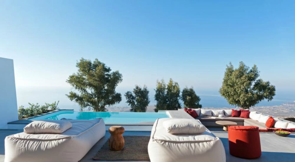Santorini Heights 1