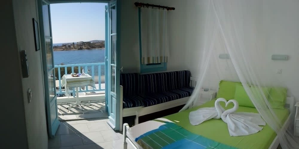 Paros Carmel studio-apartment 4