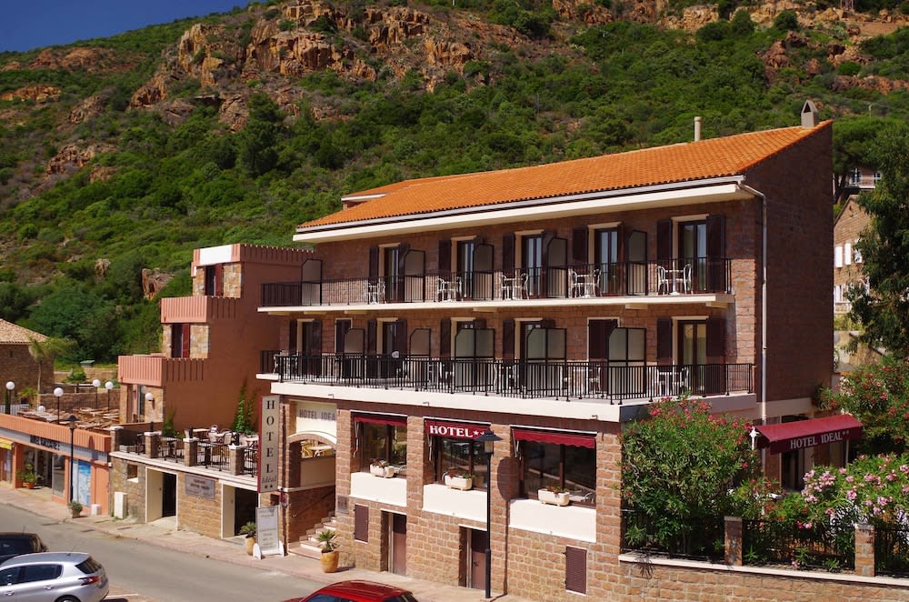 Hôtel Idéal 1