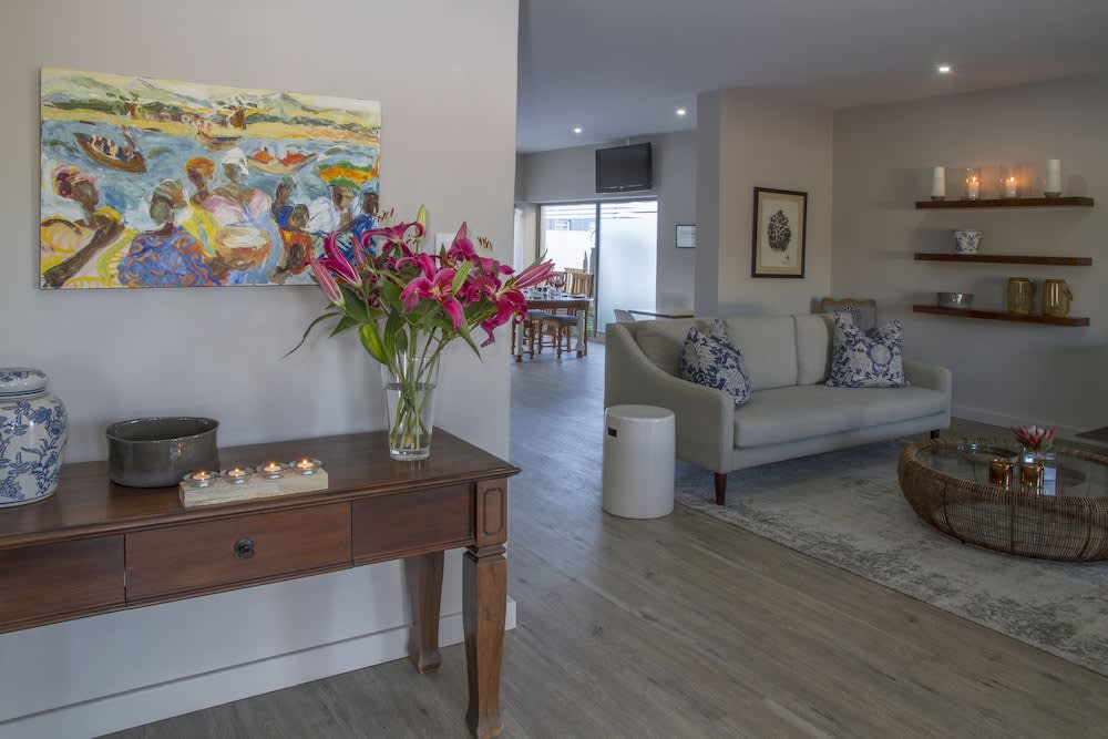 Ocean Bay Guesthouse 2