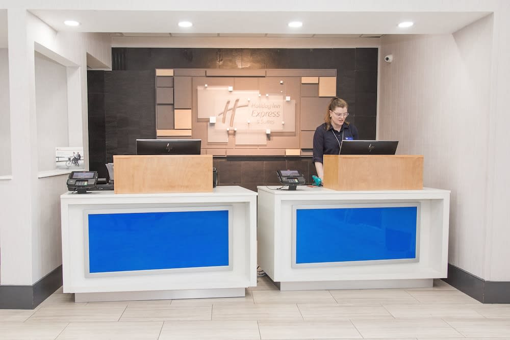 Holiday Inn Express & Suites COLUMBIA-FORT JACKSON by IHG 2