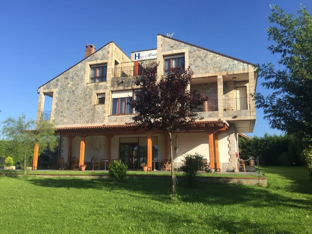 Hosteria La Moraleja 1