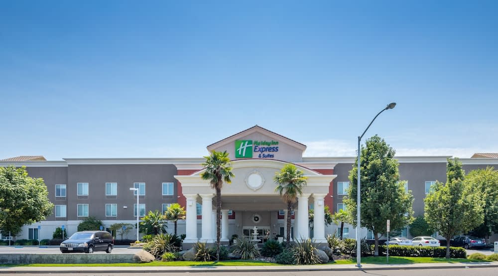 Holiday Inn Express & Suites MODESTO-SALIDA by IHG 1