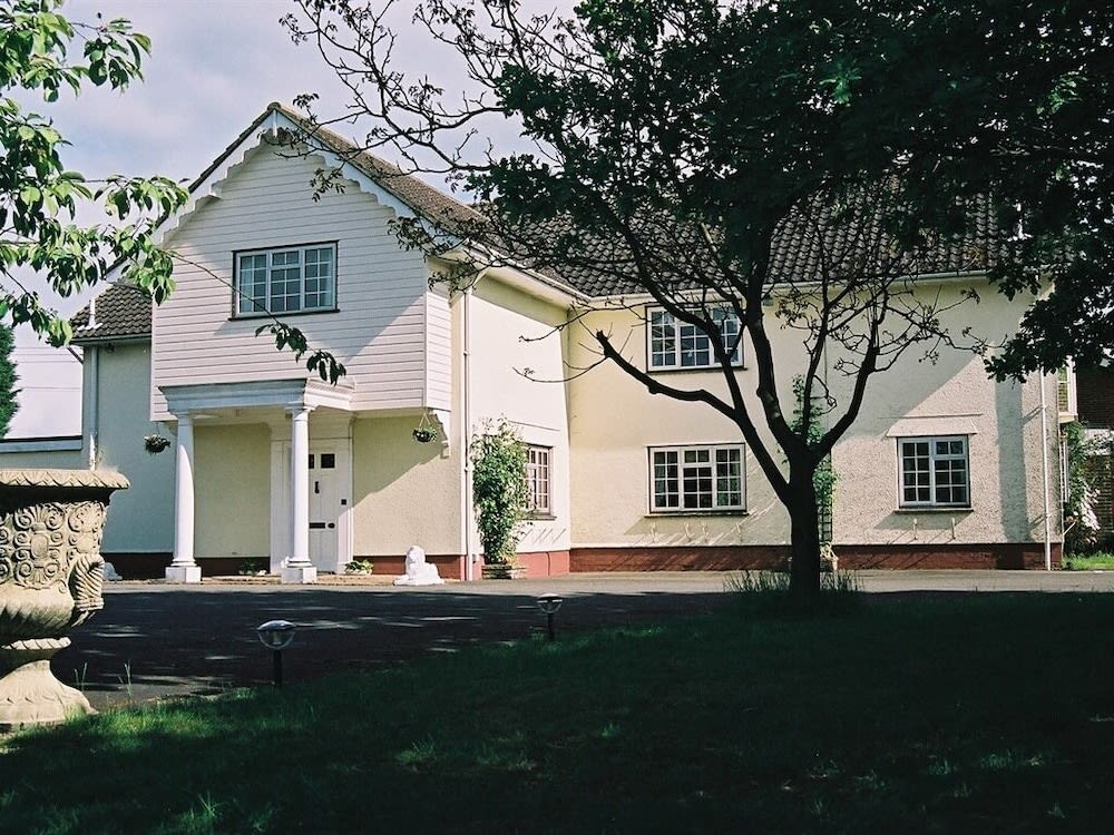 Newmans Hall Bed & Breakfast 1