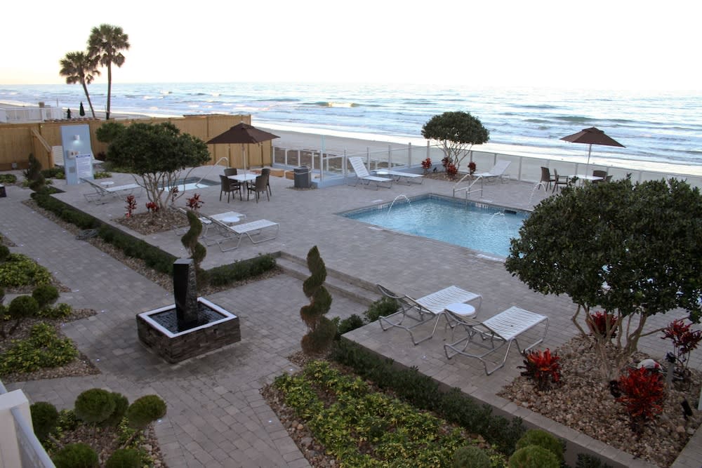 Lotus Boutique Inn and Suites 1