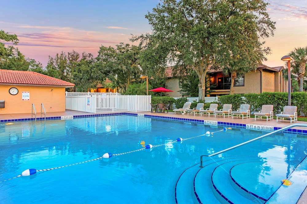 Alhambra Villas 1