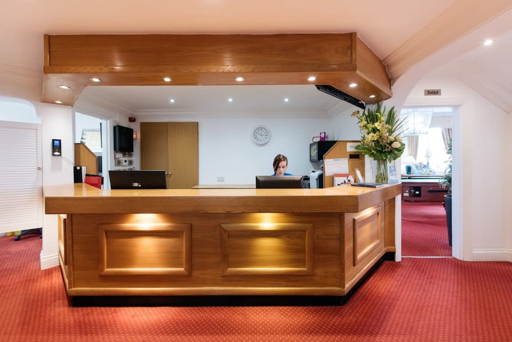 The Queens Hotel 2