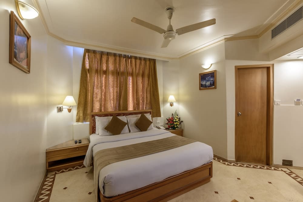 Comfort Inn President Near Ahmedabad Junction Station 2