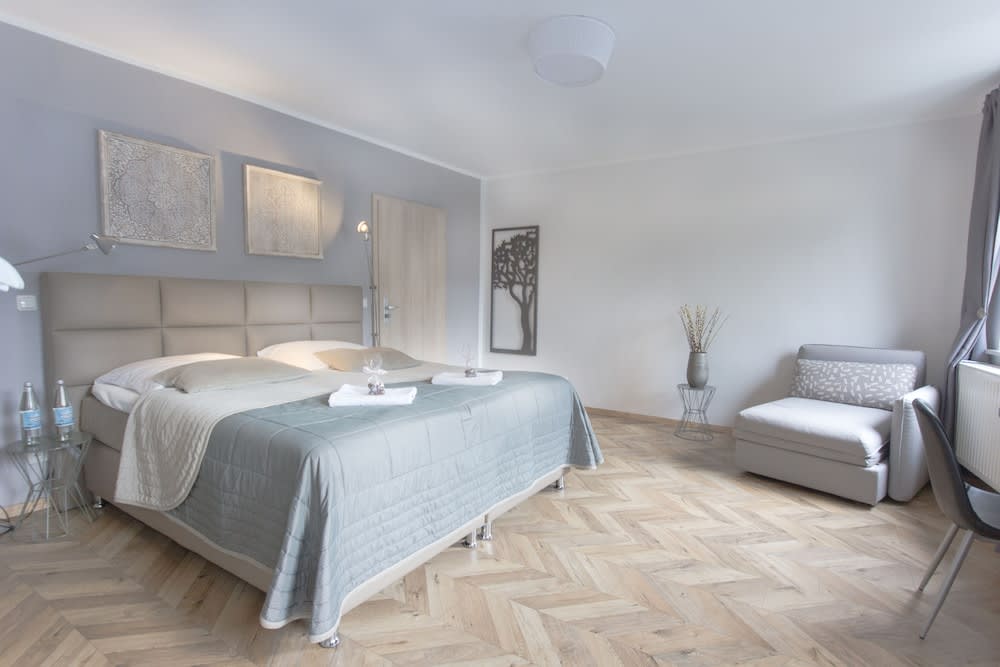 TM Suites 1