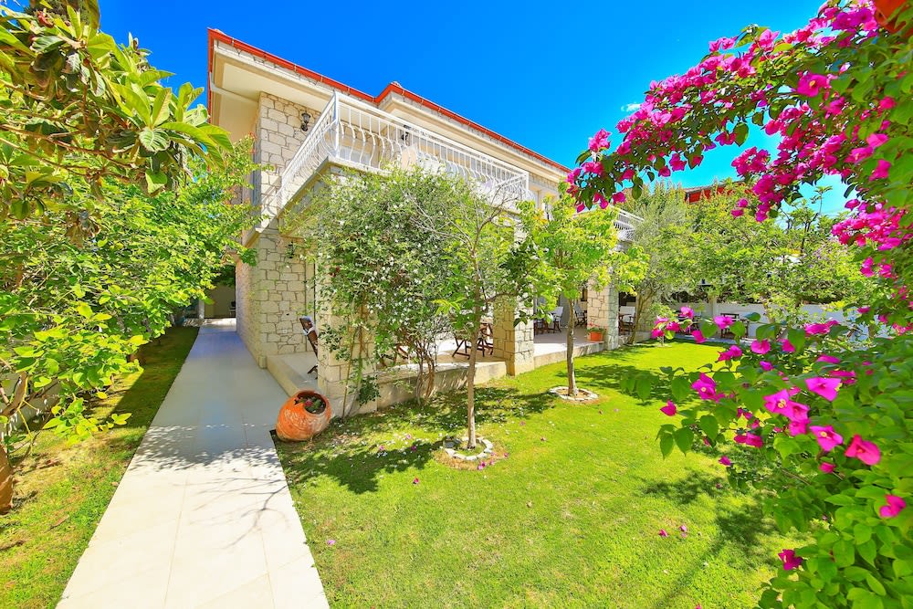 Alacati Sorf Hotel 1
