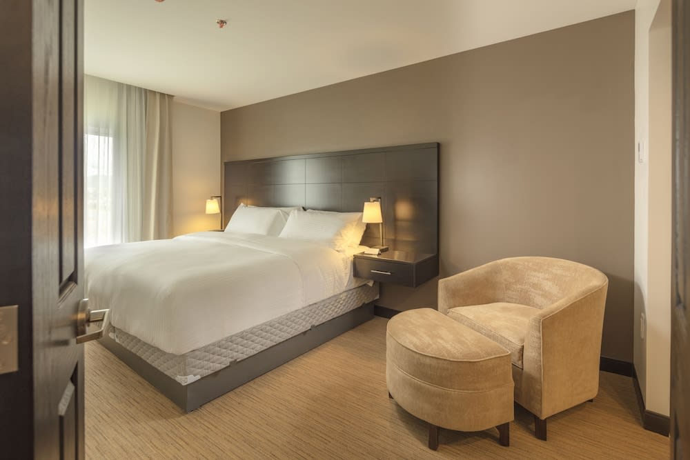 Staybridge Suites SILAO by IHG 2