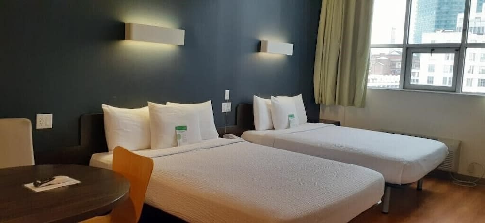 Feather Factory Hotel 5